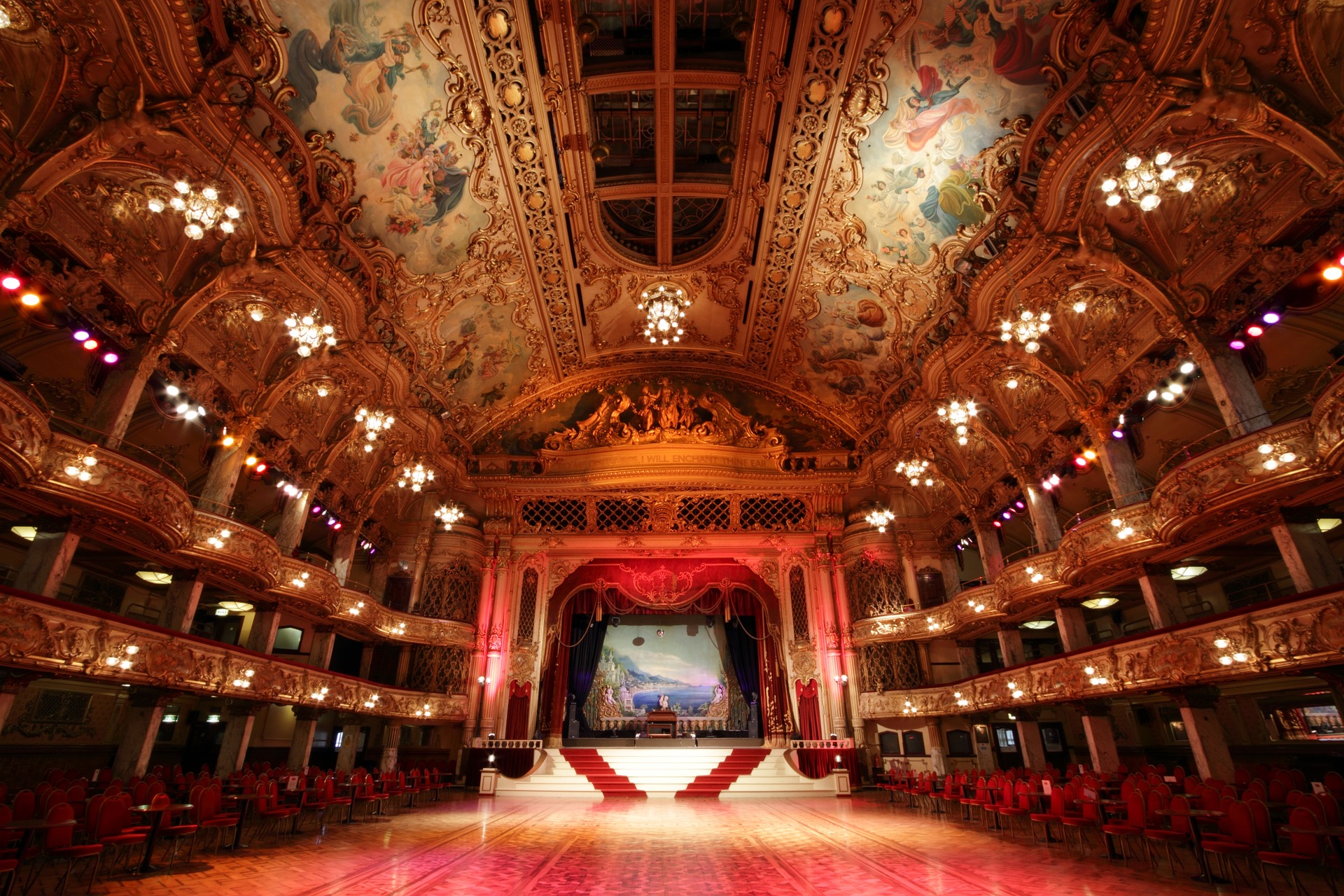 blackpool-tower-ballroom-2602049_1920